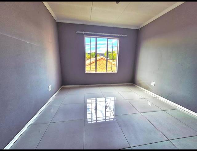 2 BEDROOM PROPERTY TO RENT IN MONAVONI